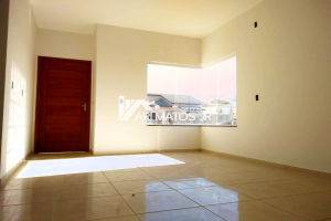 Casa de laje com lote GRANDE