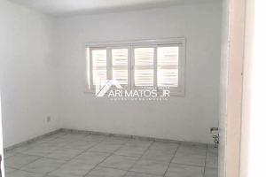 Casa de laje + lote inteiro no loteamento Alliance