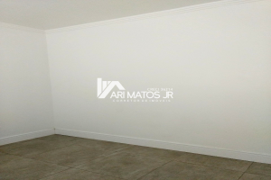 Casa de laje, com 02 dormitório (01 suíte) no bairro Lagoão