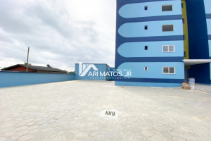 Apartamento com elevador na Coloninha